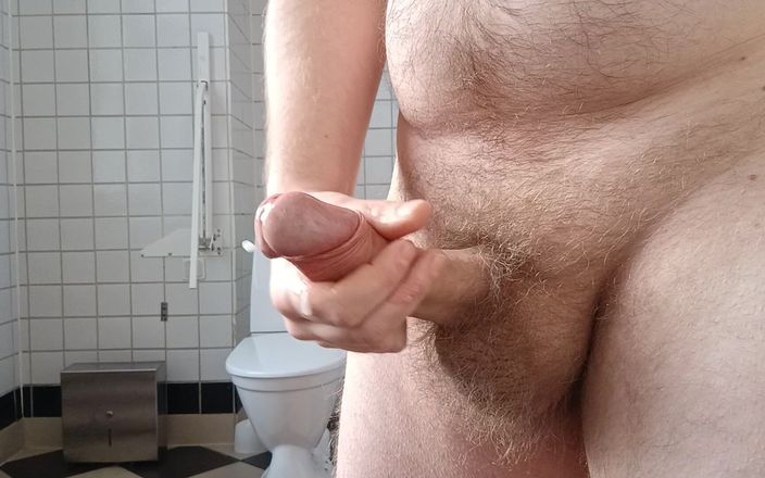 Ed Eden: Masturbating Toilet
