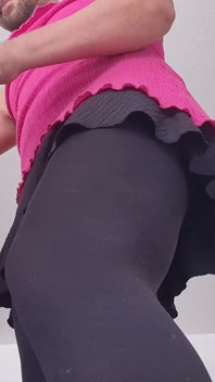 다림질 때 치마 밑을 봐