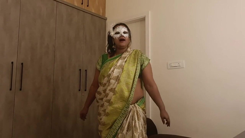 Spandana_Sweety: BBW Masturbates