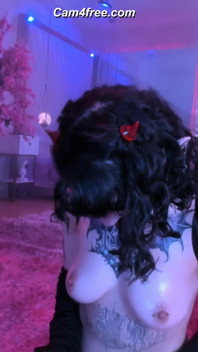 Emo Egirl Shows Her Slim Body