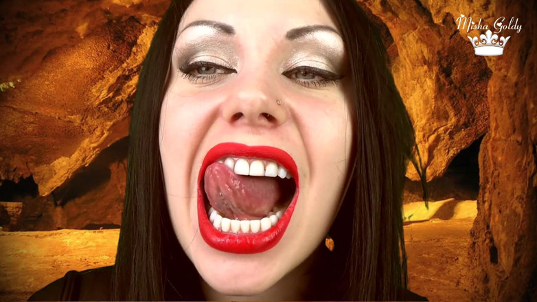 Goddess Misha Goldy: Голодный оборотень хочет потребить тебя живым (видео от первого лица, рот, язык и глотка)