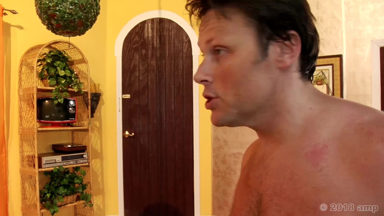 Adventures In Pornland: Geen drie bedrijf xxx - s3 - Allyssa Hall, Madison Scott, Van...