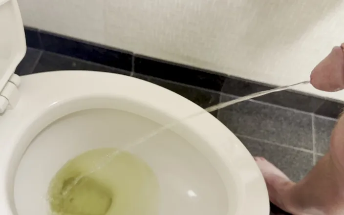 DJ MostWanted: White Guy Wants to Pee on You