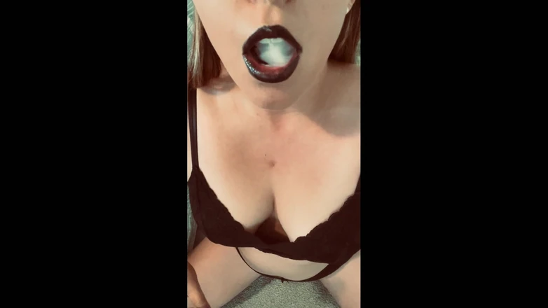 SouthernBellSmoker: Sexy Vaping