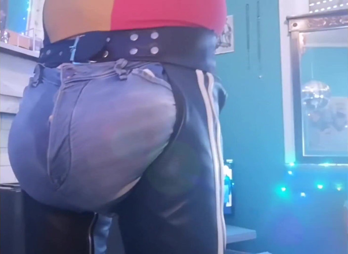 Monster_Meat_: The no-naked show! Only extreme bulging