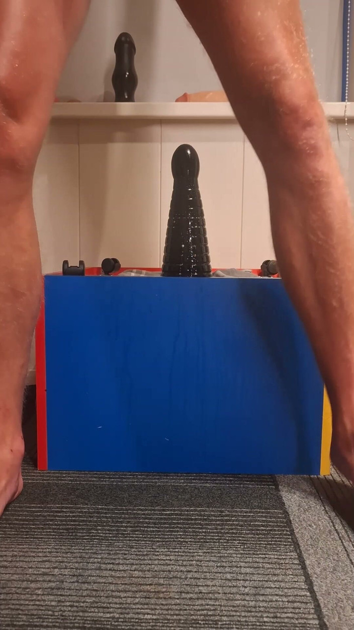 NoFace Twink X: Hot Twink Anal Stretching with Huge Dildo