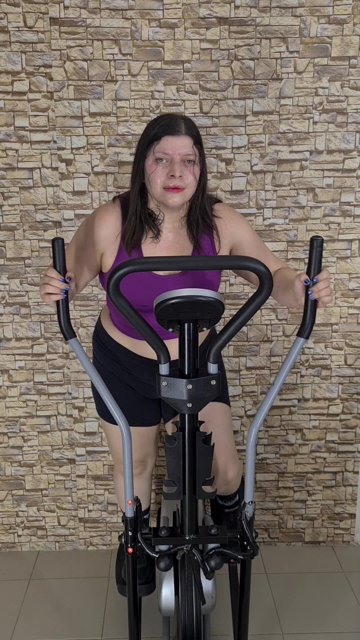 Alice H: Sweat Fetish Workout