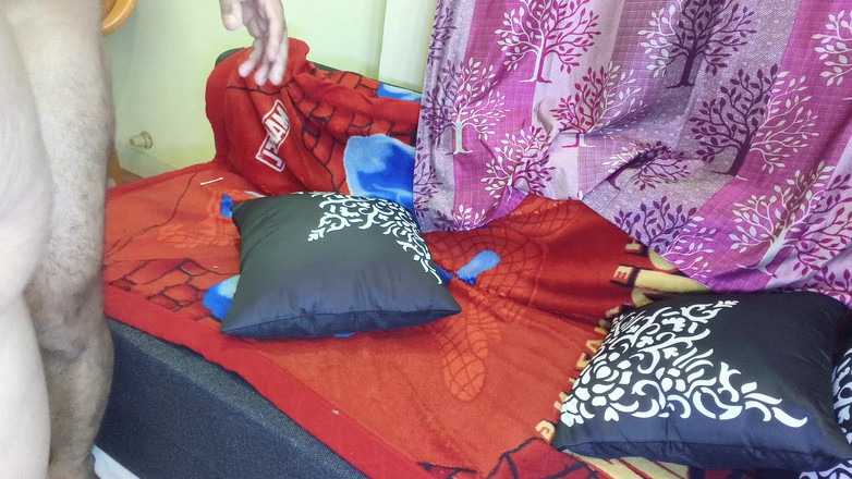 Hotty Mona: 더러운 힌디어 오디오로 어린 의붓오빠로부터 핫한 섹스를 즐기는 섹시한 인도 의붓 여동생