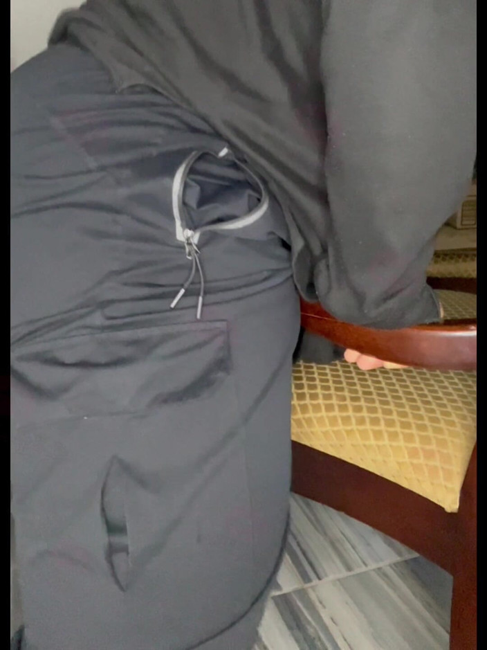 Anye Meshell: Шписку за обеденным столом!