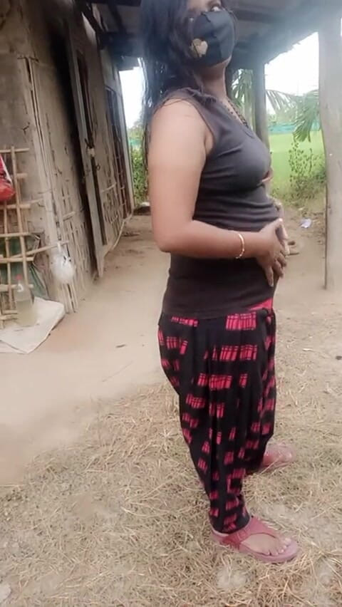 Shunderali: The Sexy Young Woman
