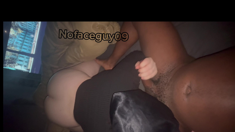 Nofaceguy09: Bini saya menghisap zakar saya untuk dikongkek dengan lebih baik...