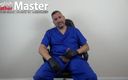 English Leather Master: Dottore in guanti di lattice umiliazione umiliazione e castità