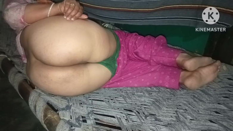 Savita5343: Индийская горячая юная девушка с тугой киской на улице, видео жесткого секса, юная девушка дези деревни на улице жесткое XXX видео