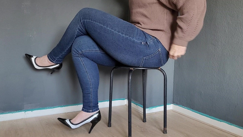 MisS Angel: Mi muslo sexy jeans 4