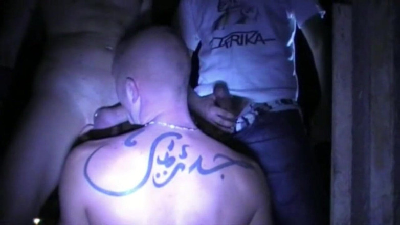 ARAB FUCKERS WITH HUGE COCKS: Younes fucke dby straight arab in discret basement