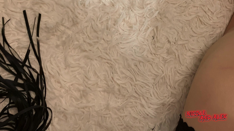 NicoleAndAlex: 義理の妹に手錠をかけてセックスした