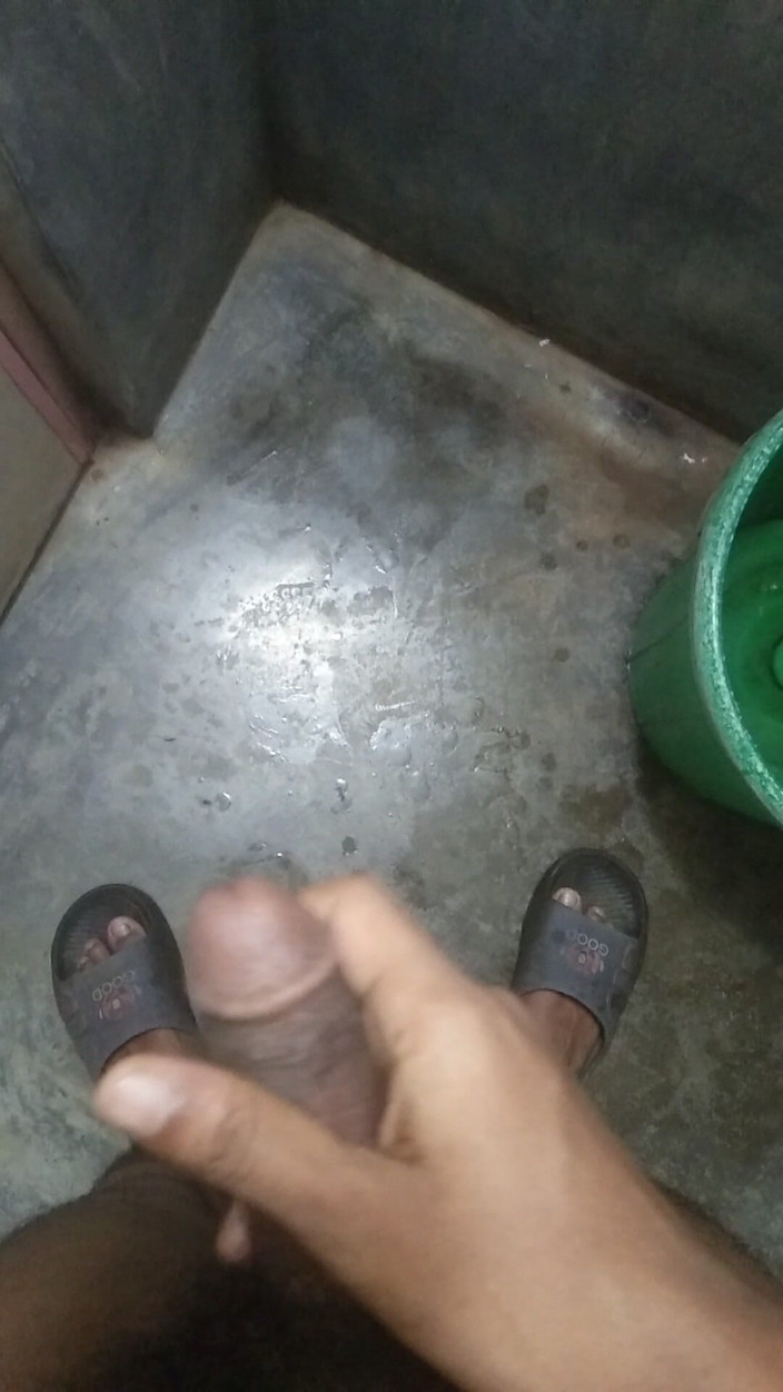 Viral_tiktokar: Dus ging ik naar het toilet, deed zeep op mijn...