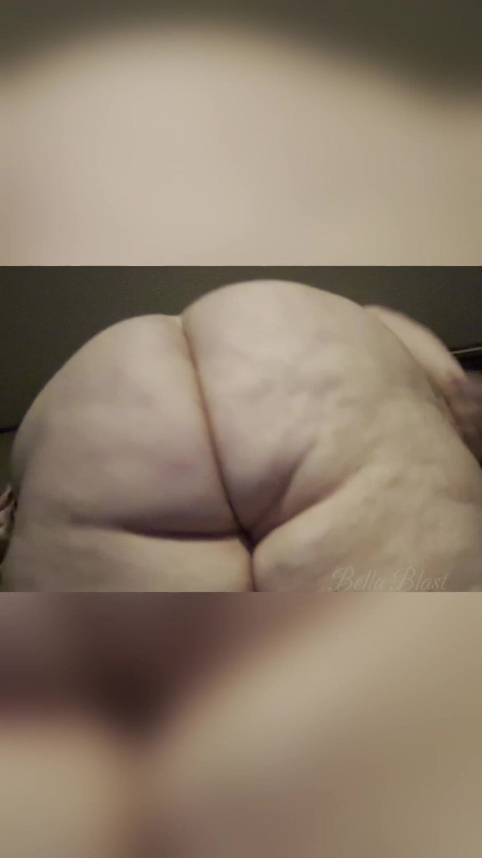 BellaBlast: Bare Ass Fart Compilation: Volume 1