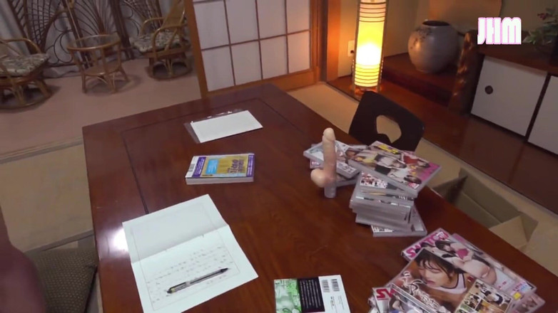 Japanese Hentai Matings: Tentations intelligentes. Trois sœurs voluptueuses qui transforment la raison en...