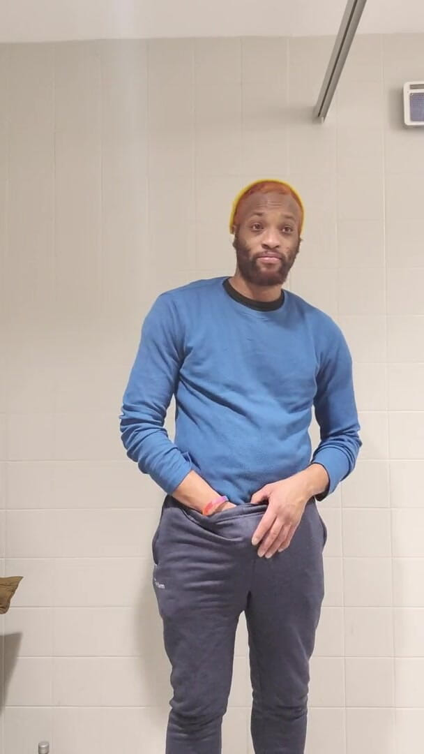 Kennie Jai: Kennie Jai Jerks off at Work