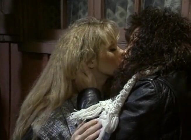 Lesbo Tube: Hairy cunt of sexy brunette got licked and fingered