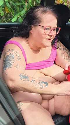 HerculesnVENUS: あの車の後部座席で激しくイき終わった後、一滴残らずすすり込む