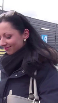 German scout - schlanke milf juli sun.