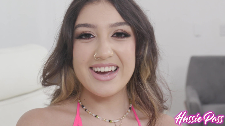 Hussie Auditions: The Pint-sized Arab-cuban Girl Featuring Violet Gems with Brickzilla
