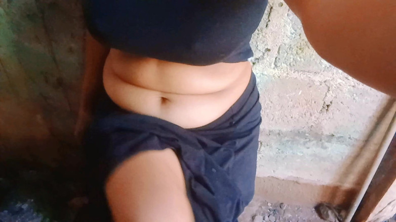 Shalani Piyumali: Along Sexy Girl, Hot and Sexy Girl