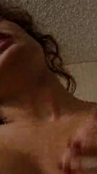Napalona milf jedzie ostro i zostaje objęta spermą
