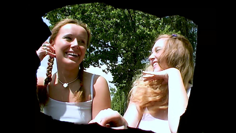 Viewer cam by Sextermedia: Lesbický venkovní sex s erotickými pomůckami