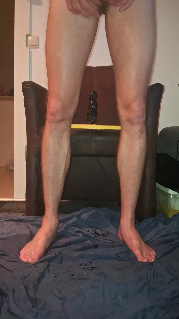 NoFace Twink X: Gay Twink en solo - chevauchage de gode avec une grosse...