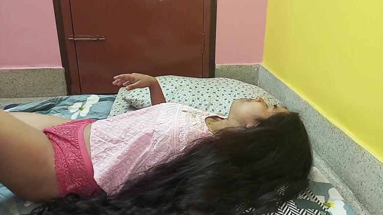 DesiSexCreator: Gadis india yang lagi ciuman sama cowok berondong ini ngentot...