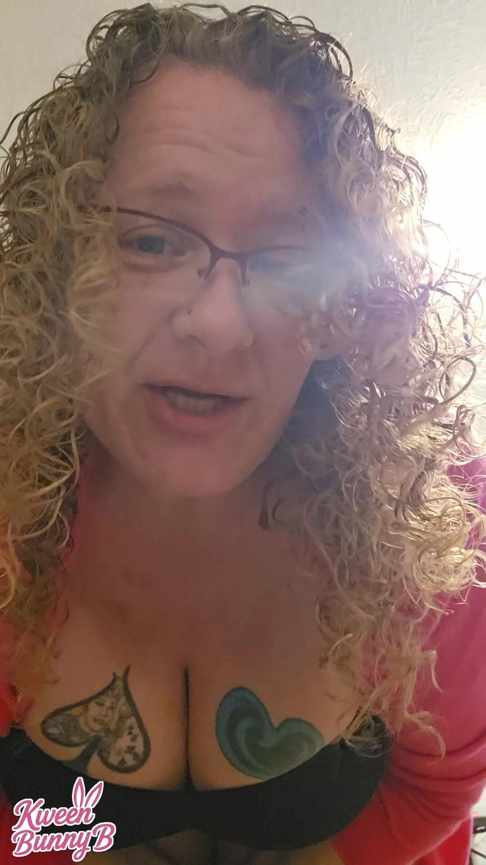 Kween Bunny B: Ms Tammy Mengajar Asas Makan Pepek