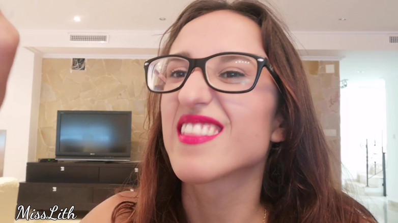 Miss Lith Domina: Kırbaç öfkesi - İngilizce versiyon