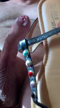 Cum Splattering in a Stinky Toe Sandal
