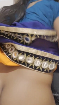 Desi bhabhi ngentot keras di dapur