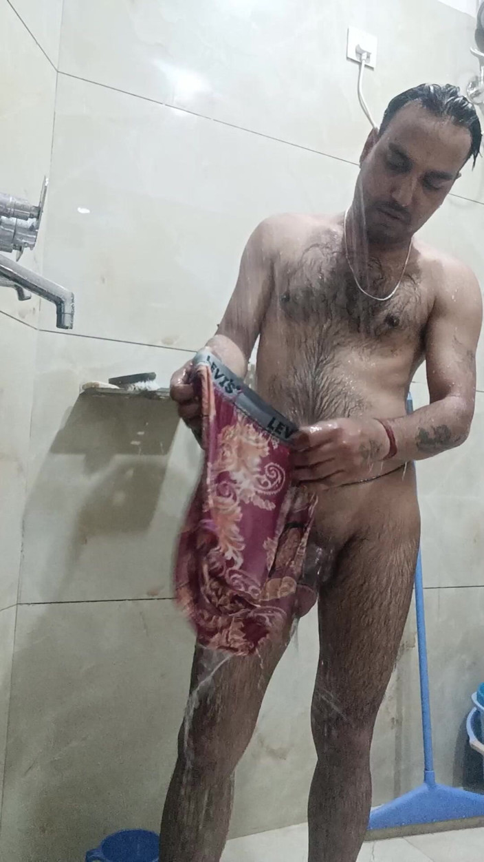 Rajasthani-old-lover: Indische Desi-man geniet van masterbatieshow met buurman stiefvader en dildo-vibrator