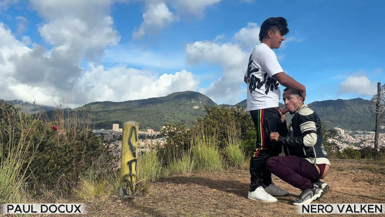 Paul Docux: En La Cima De La Montaña Follándome En Medio De...