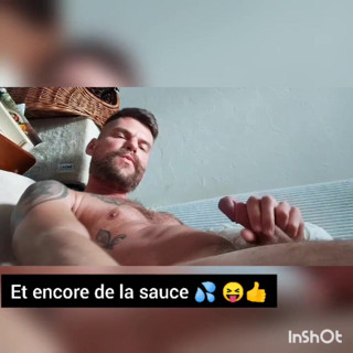 Thiebaud X Modele: Tattooed hunk jerks off and squirts