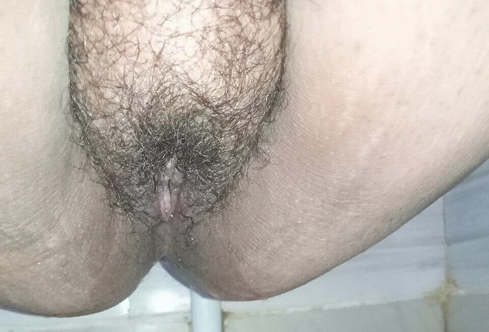 VersatileSex1: Indisk desi känner sig kåt