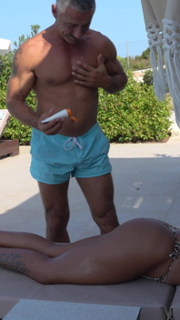 Fucking Squirting Threesomes on Holiday