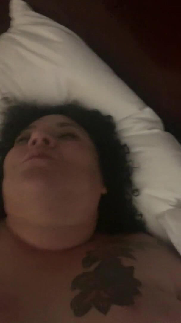 Curvyliz9: O penetrare profundă bună
