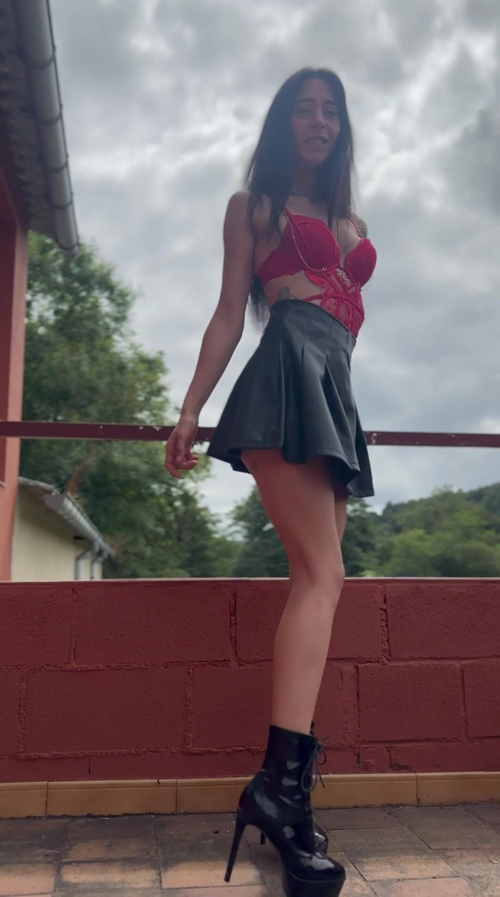 Complete videos of Sofia Sweetsecrett: Od kundičky po zadek 