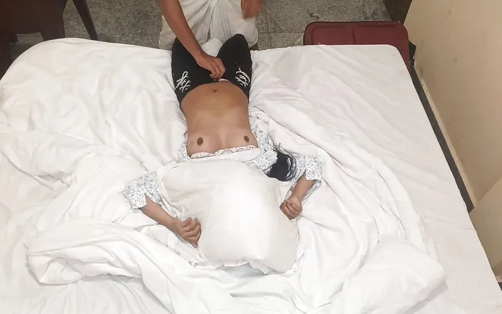 YOURAMRITA04: 18 Yers Old Desi Indian Girlfriend Was Fucking Hard in...