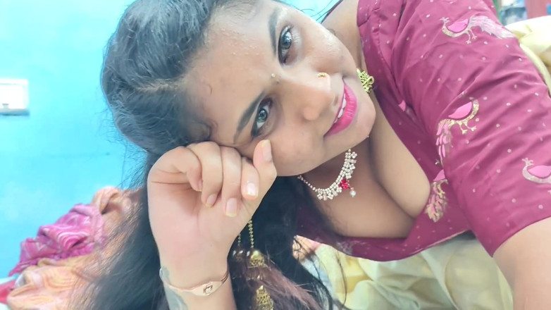 Vaigavarun45: Cewek kerala dengan rok mini lagi asik ngentot hot bdsm...