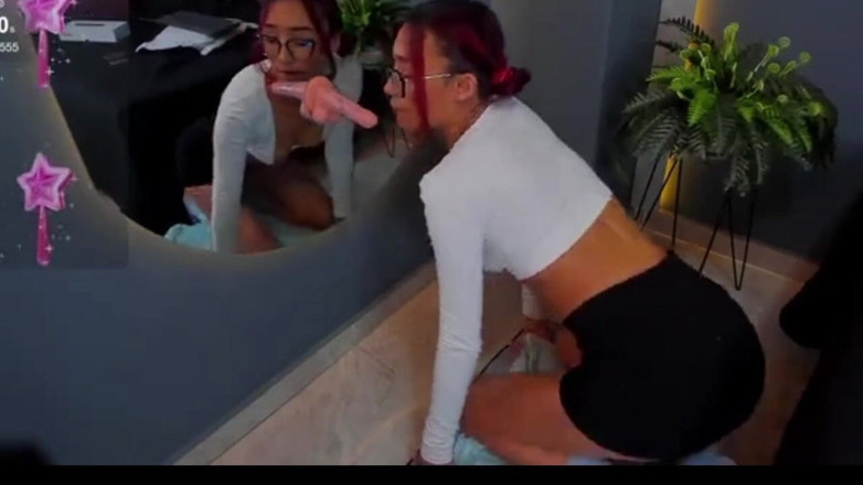 Lia Wood: Sesso Figa Nuda Masturbazione Webcammodello Rosso Peloso