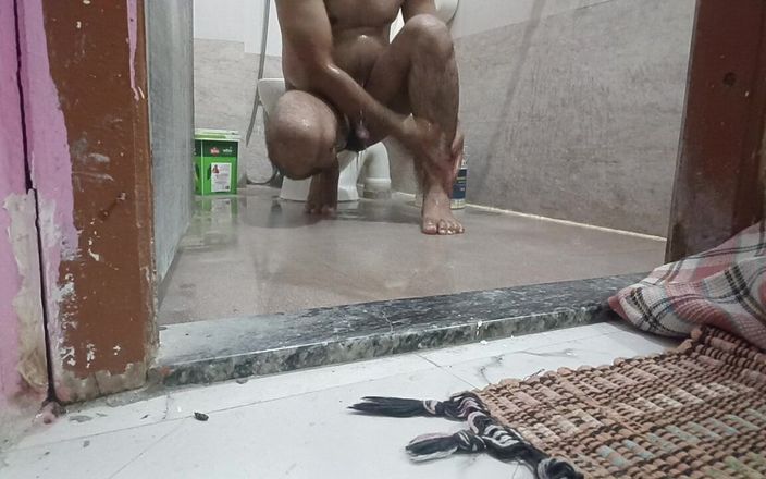 LovedSunsine1990: 샤워할 때 알몸으로 샤워해