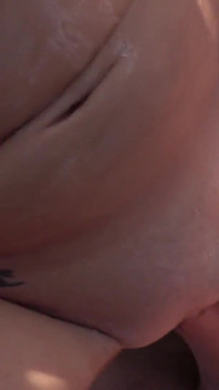 Más duro gangbang al aire libre con rubia flaca - ¡los agricultores follan gratis!