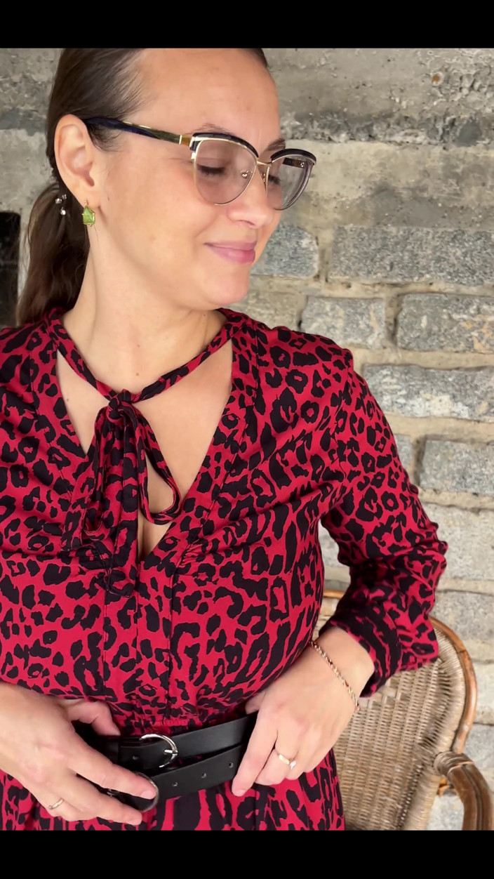Crypto Mommy: Plimbare publică de toamnă în oraș fără chiloți
